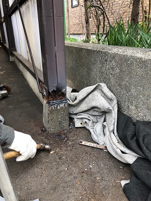 札幌市厚別区で鉄骨ガレージの腐った柱の修繕