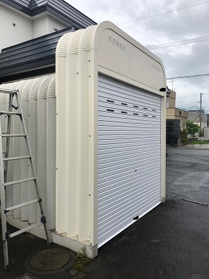 札幌市手稲区,保険工事で簡易車庫の前面ロング化交換工事