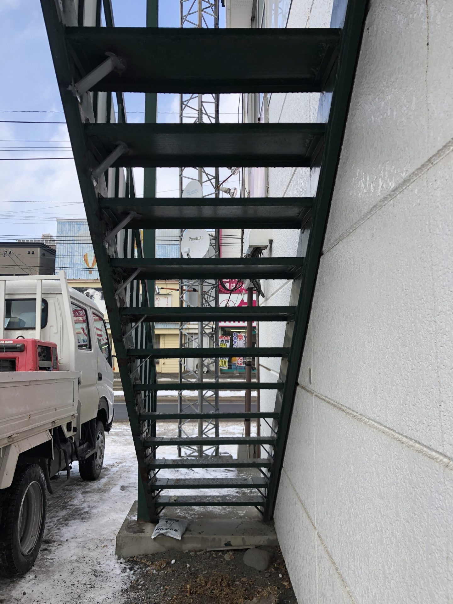 札幌市中央区　S様 鉄骨外部階段　(階段踏板補強+親板鉄板塞ぎ+水防止)