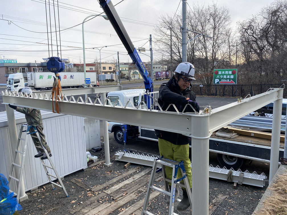 札幌市 厚別区　中川製作所スチールカーポート