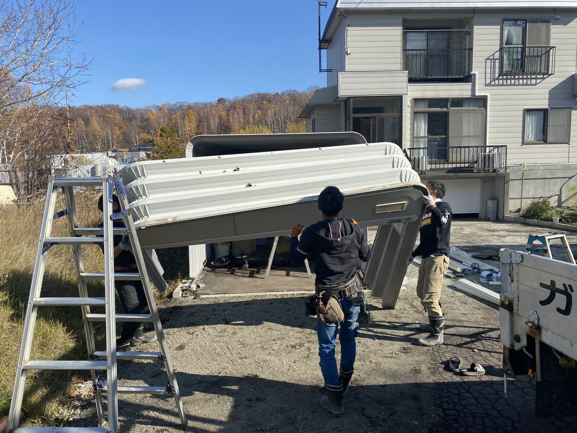 札幌市南区　 ガレージかさ上げ工事